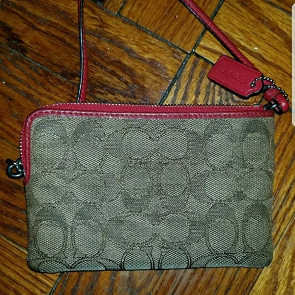 Coach wristlet - Picture 2 of 3